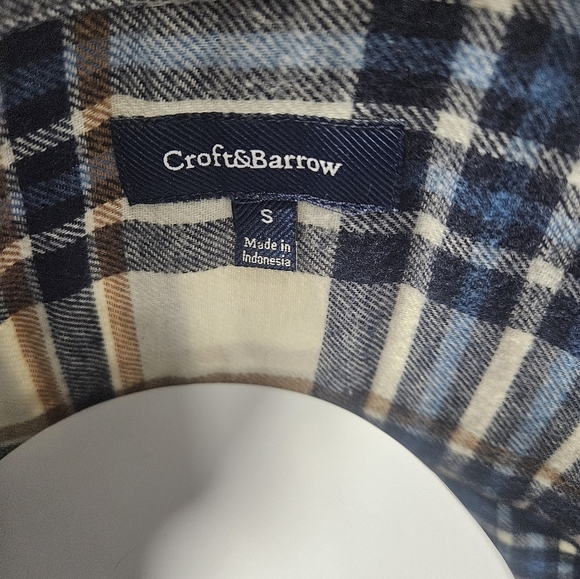 Croft & Barrow men's small button-down longsleeve - Picture 6 of 6